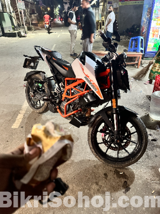 KTM DUKE 125